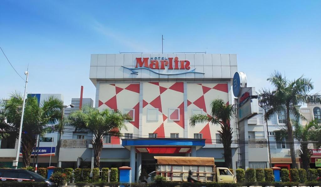 Hotel Marlin Pekalongan Managed By Dafam Exterior photo