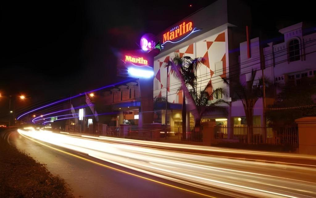 Hotel Marlin Pekalongan Managed By Dafam Exterior photo